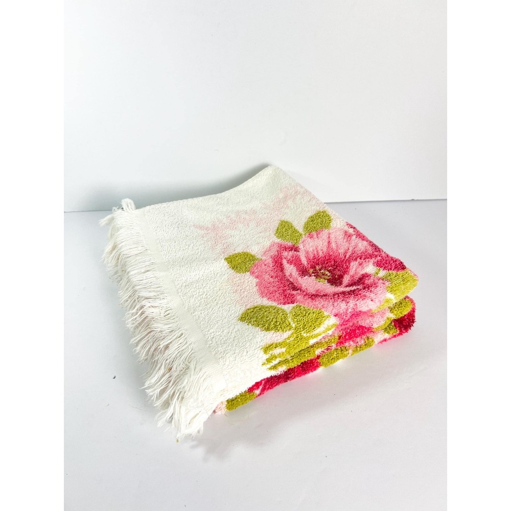 Vintage Set of 2 Cannon bath towels Roses all cotton pink white